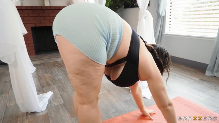 Fat Yoga teacher gets fuck